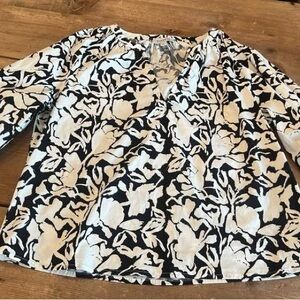 Evereve V neck popover size S never worn!